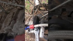 Прокачка тормозов. Не поступает жидкость в целиндр.