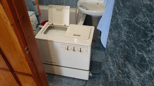 Стирка с помощью стиральной машины "Сибирь-6ЭТ" 1989 года выпуска. Часть 1. смотреть онлайн