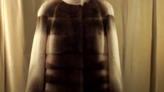 Полный перекрой шубы из норки с рисунком и сложной подборкой смотреть онлайн