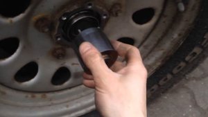 Suzuki Jimny: Ступичный ключ