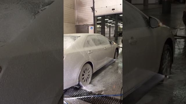 Мойка пена и вода / Заехал помыть машину ? смотреть онлайн