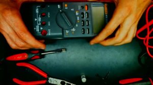 No Current Readings?! Checking and Changing Fuses on a Fluke 87V