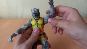 Обзор редкой фигурки оборотня от Marvel legends Manwolf