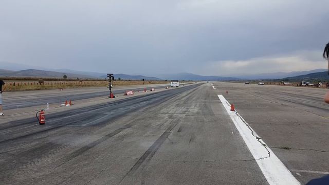 Golf 4 GTI vs Mercedes C30 CDI AMG смотреть онлайн