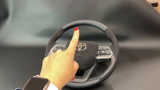 Перетяжка руля Toyota Land Cruiser оригинальной алькантарой со вставками из натуральной кожи Наппа