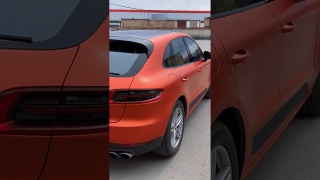 Porsche MACAN Orange chronium matt