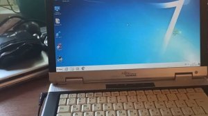 Б/у ноутбук Fujitsu-Siemens AMILO PRO еще послужит.