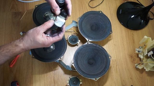 Sharp GF-777Z. Часть 3.5. Ремонт и покраска динамиков смотреть онлайн