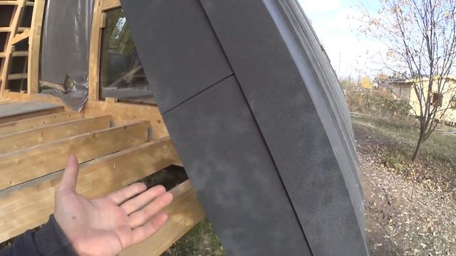 Фальцевая кровля на шалаше и золотая осень. смотреть онлайн