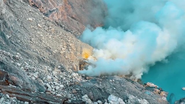 East Java Indonesia - Bromo & Ijen Volcano Ventured Trip смотреть онлайн