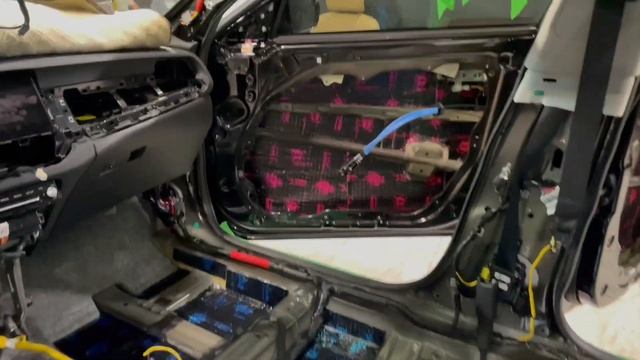Kia K7 (Киа К7) обзор заводской шумозащиты и установка эффективных шумоизоляционных материалов SGM.