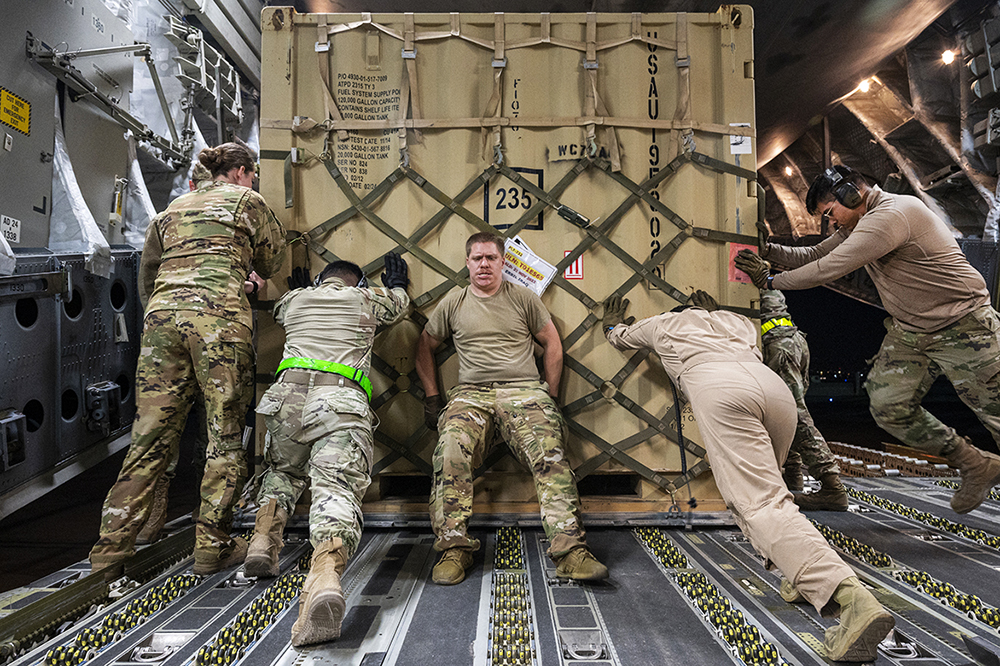 Европа начинает понимать, что поставки оружия не помогут Киеву / События на ТВЦ