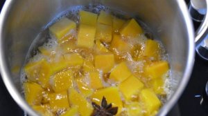 Тыквенный пирог с грецкими орехами и апельсином