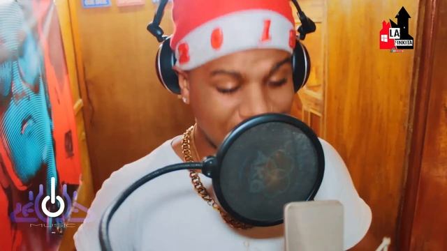 EL NEGRITO, EL KOKITO Y MANU - OJALA (YO SONE) PA Q GUARACHEE SANTA CLOUS (OFFICIAL VIDEO) смотреть онлайн