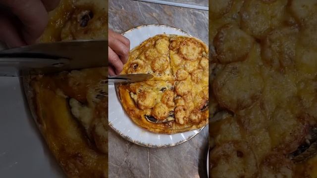 Пицца с домашними шампиньонами #еда #пицца #грибы #пиццасгрибами #вкуснаяеда #вкусно #шампиньоны