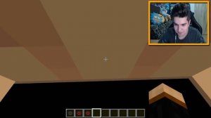 МАЛЕНЬКИЙ МУРАВЕЙ СПРЯТАЛСЯ ОТ ГИГАНТА ДЕВУШКИ В МАЙНКРАФТ | ПРЯТКИ С МУРАВЬЯМИ В MINECRAFT