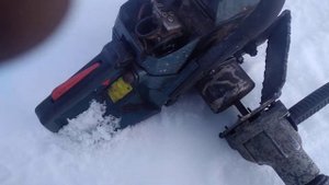 самодельный бур из бензо пелы.