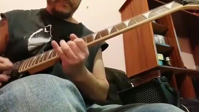 Roland MICRO CUBE. whitesnake..is this love(cover) смотреть онлайн