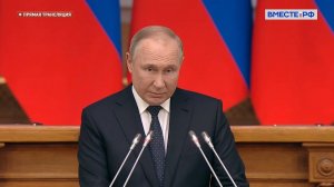 Встреча Президента России Владимира Путина с Советом законодателей РФ 27 апреля