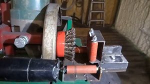Стойка для УШМ+приспособа для зачистки проф трубы от ржавчины