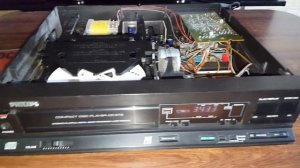 Philips CD 373 .Часть 1. Проблема с читаемостью.