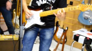 Fender Stratocaster 60 aniversario video2