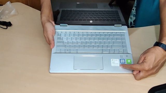 English: hp pavilion i7 x360(dh0112tx) unboxing and specification смотреть онлайн