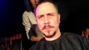 Как меня стригли на сцене бара