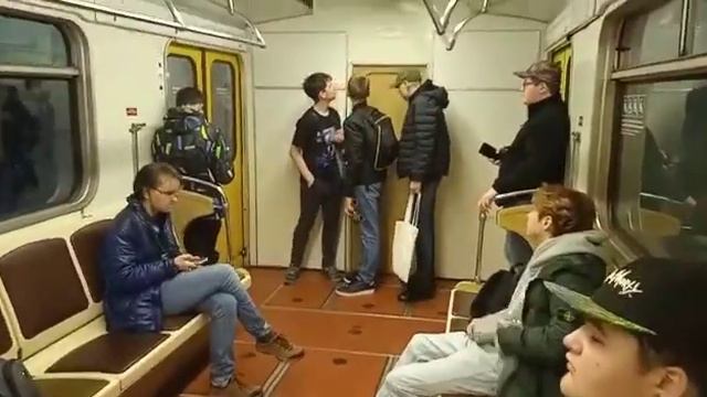 Еж3ру1 прибытие и вид из нутри. Вагон 5705. Парад поездов метро на Кольцевой линии. 15.05.2022. смотреть онлайн