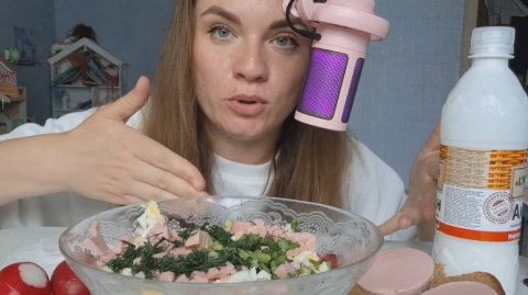 Мукбанг|Окрошка домашняя, с айраном #мукбанг #фудблогер #русскиймукбанг