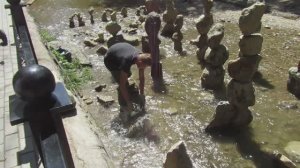 Балансировка камней в Национальном парке Кисловодска