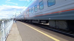 ЭП2К-303 следует по станции Труд с поездом №291 Красноярск-Тюмень.