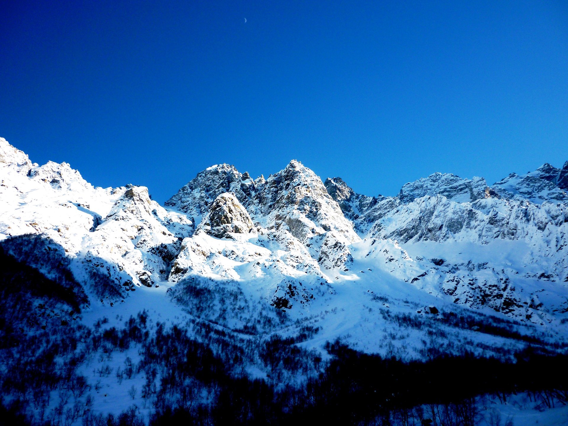 ПЕРЕВАЛ ЗГИДСКИЙ СЕВЕРНАЯ ОСЕТИЯ. Покатушка по горам по маршруту Владикавказ-Верхний Згид-Галиат. смотреть онлайн