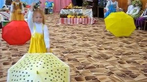 ? Кап-кап: Детский танец с #зонтиками на осеннем #утреннике