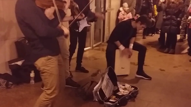 Уличные музыканты смотреть онлайн