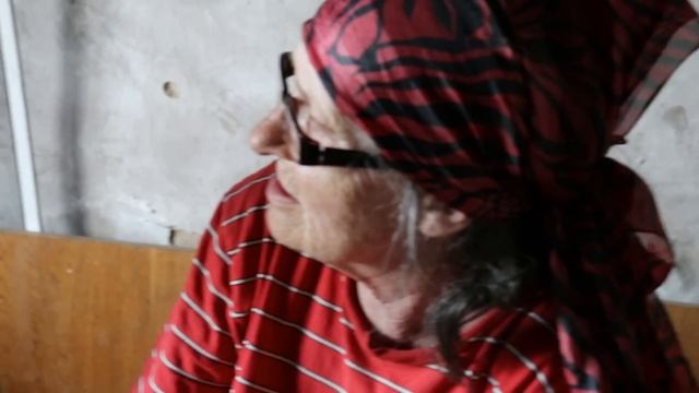 КОГО МЫ НАШЛИ?! женщина заплакала от помощи! смотреть онлайн