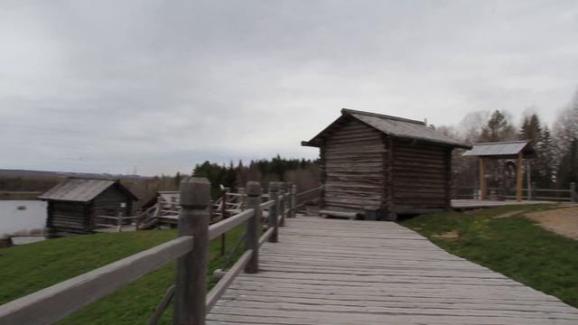 Прибрежно-рядовая планировка северной деревни