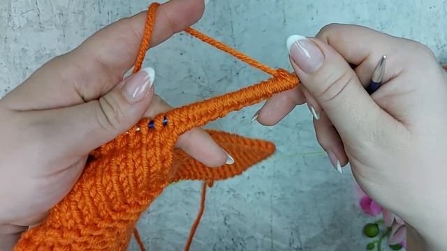 Следки на двух спицах. Простые вязаные следки- тапочки. смотреть онлайн