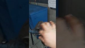 замена топливного фильтра Митсубиси л 200 2.5 дизель