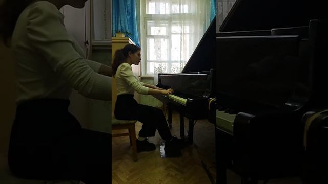 Феликс Мендельсон "Rondo capriccioso". Исполняет Устарханова Лайла, 15 лет. смотреть онлайн