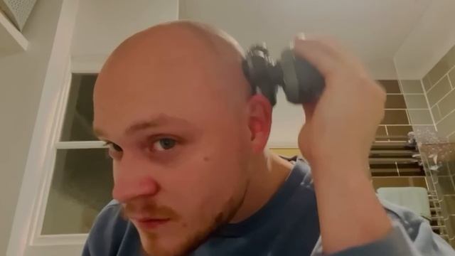 THE BEST HEAD SHAVER For An EFFORTLESS HEAD SHAVE (Remington RX7) смотреть онлайн