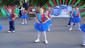 Танец ,,СЧАСТЬЕ,,. Школа 5,?????? г.Бреста. 2 класс!??