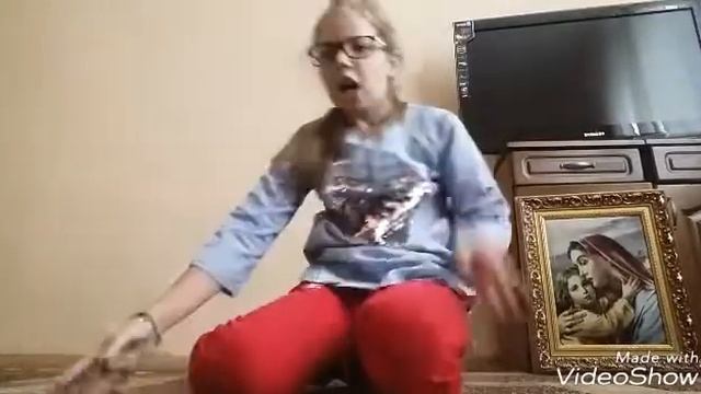 как научиться стоять на  руках мис ютуб