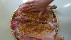 Как с помощью Медицинского  Шприца приготовить Сочную Нежную Курицу в Духовке.