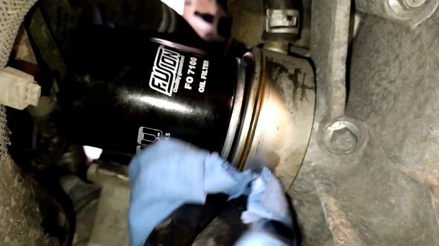 Замена масла Nissan Versa Note 1.6 (2014-2017)/Change of oil Nissan Versa смотреть онлайн