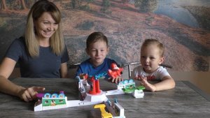 Играем в ЛЕТЧИК ЛУИ, looping louie. Спасаем свои курятники.