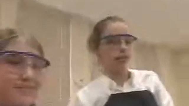 Mrs. Vega Lab смотреть онлайн