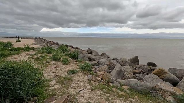 Кто первый съест? Ейская коса. Ейск. Рыбалка на Ейской косе. смотреть онлайн