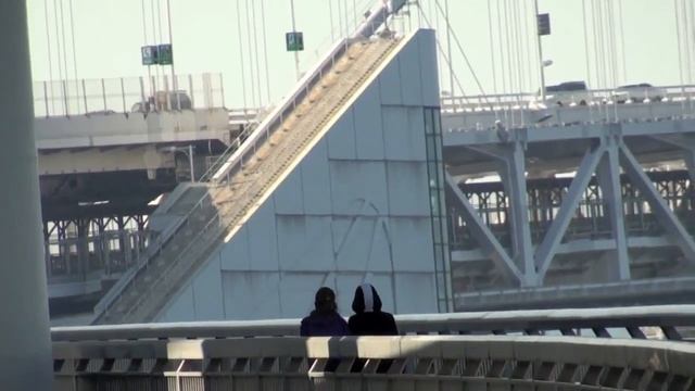 Walking on Rainbow Bridge in Tokyo смотреть онлайн