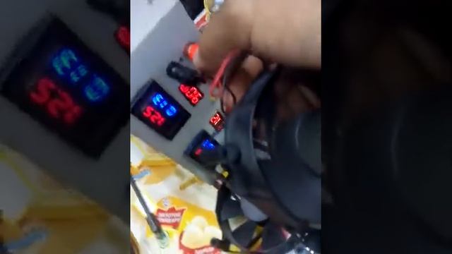 Двухполярный лабораторник с китайскими ампервольтмерами